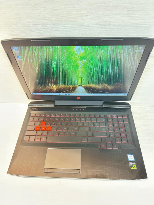 510262 5 PORTATIL HP OMEN 15' TPNQ194 I7 7700HQ GRAFIC 630 1TB/ 8GB