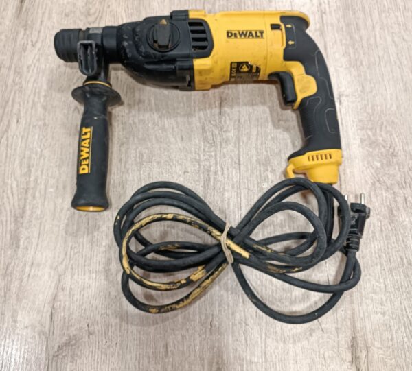 511232 1 TALADRO DEMOLEDOR DEWALT D25133 800W