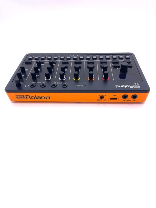 511317 2 CAJA DE RITMOS ROLAND T8 + CABLE + CAJA