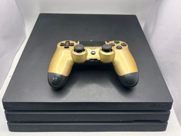 511628 3 CONSOLA PS4 PRO 1 TB + MANDO DORADO + CABLE DE LUZ + HDMI