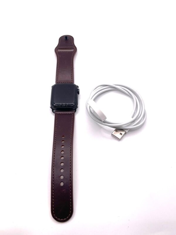 512132 1 APPLE WATCH SERIES 5 GPS NEGRO + CARGADOR