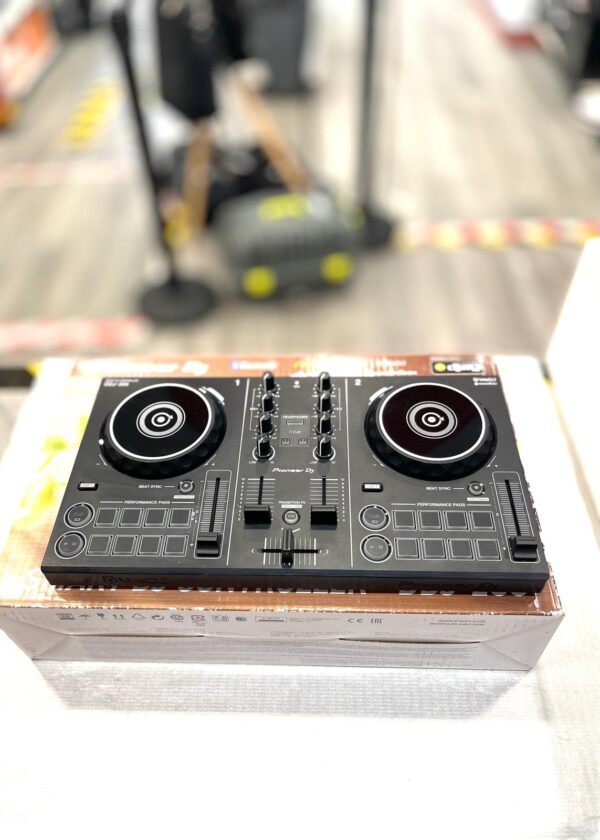 512138 1 CONTROLADORA DJ PIONEER DDJ-200 + CAJA + CABLE