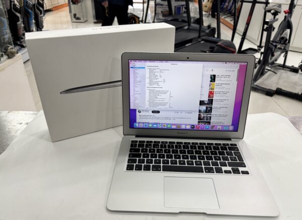 512585 1 scaled PORTATIL APPLE MACBOOK AIR A1466 I5/8GB RAM/128GB SSD CPON CAJA Y CARGADOR