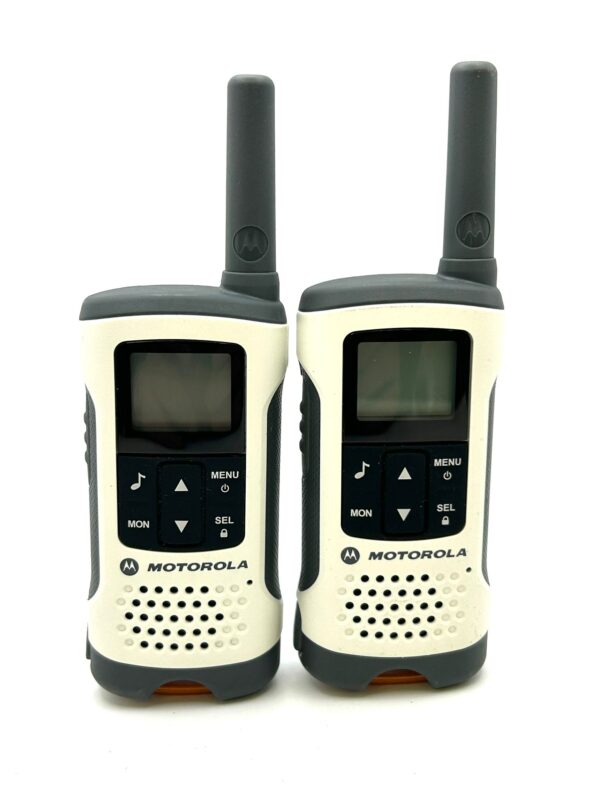 512835 1 WALKIE TALKIE MOTOROLA TLKR T50