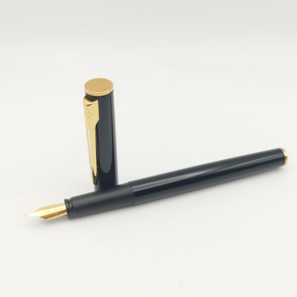 513836 1 PLUMA ESTILOGRAFICA WATERMAN NEGRO DE CARTUCHO