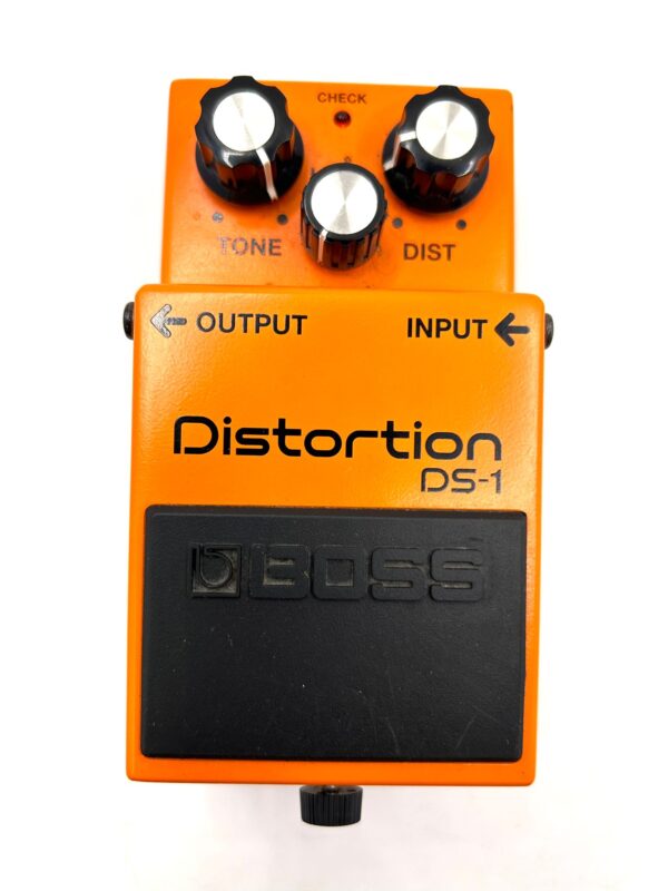 514028 4 PEDAL EFECTOS BOSS DISTORTION DS-1 + CAJA