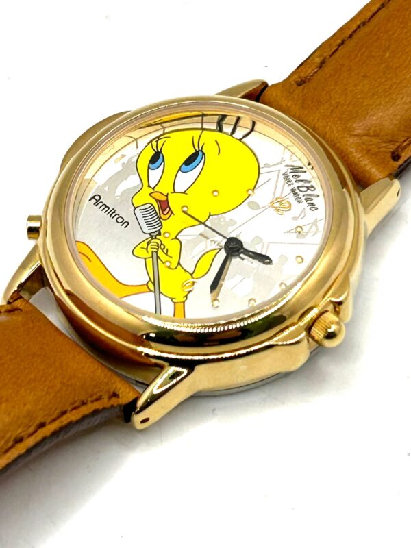 514634 2 RELOJ DE CUARZO LOONEY TUNES CON VOZ PIOLIN