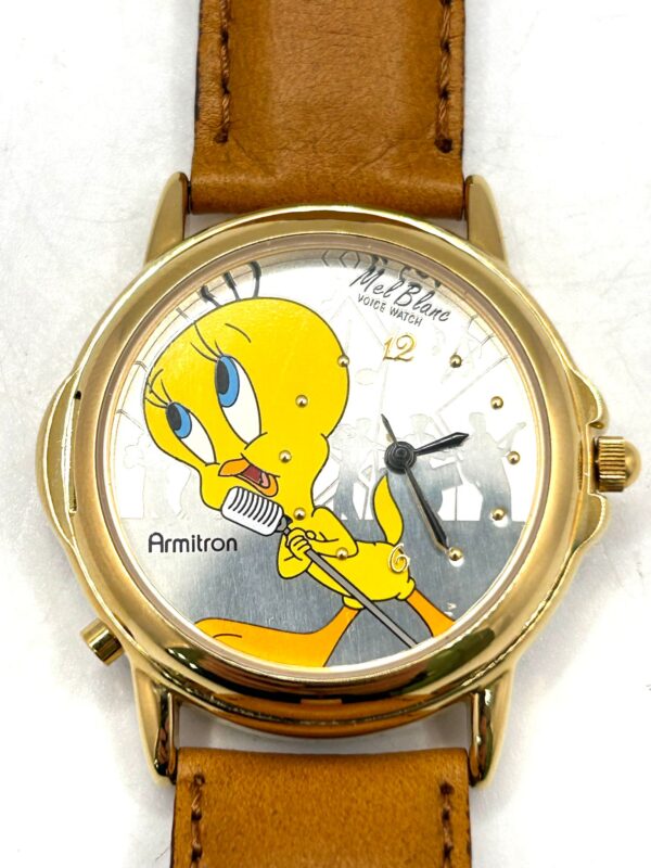 514634 4 RELOJ DE CUARZO LOONEY TUNES CON VOZ PIOLIN