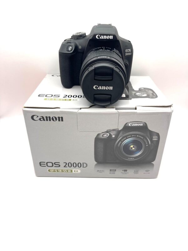 516145 4 CAMARA REFLEX CANON EOS 2000D + OBJETIVO EFS 18-55 III + CAJA + ACC