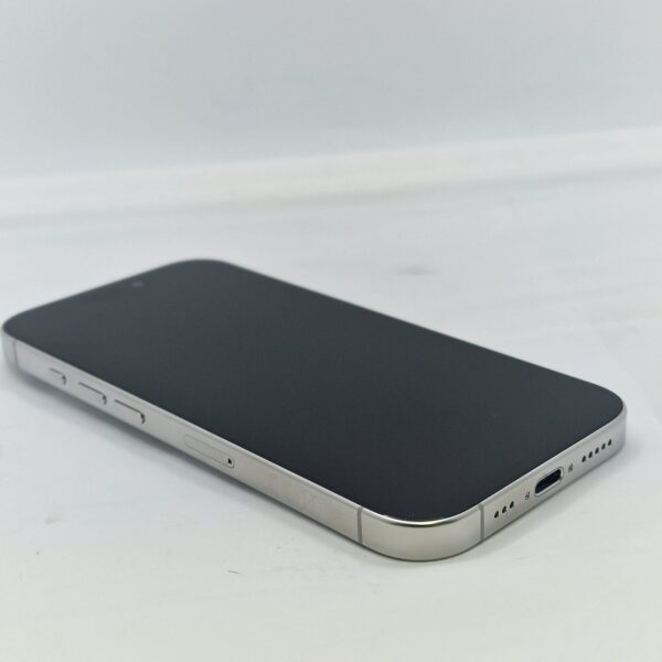 516492 1 IPHONE 16 PRO WHITE 256 GB A ESTRENAR