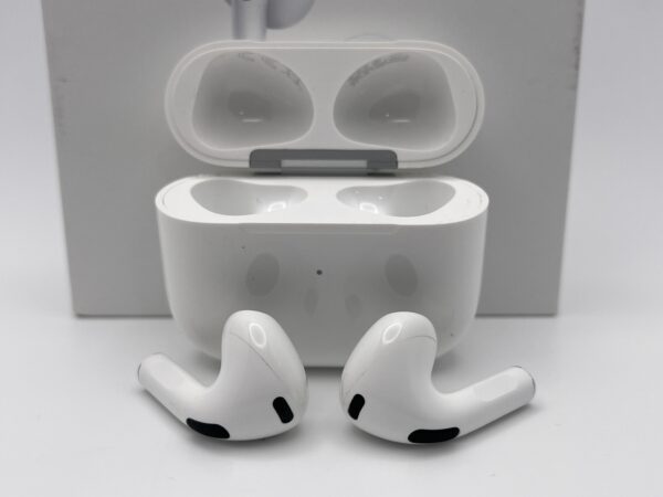 IMG 4636SAMU041224 81 scaled AURICULARES AIRPODS 3º GEN + CAJA + CABLE