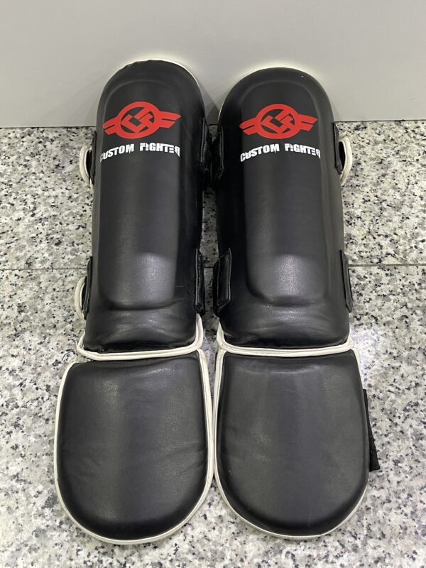 IMG 5513SAMU201224 60 scaled ESPINILLERAS KICK BOXING CUSTOM FIGHTER TALLA M