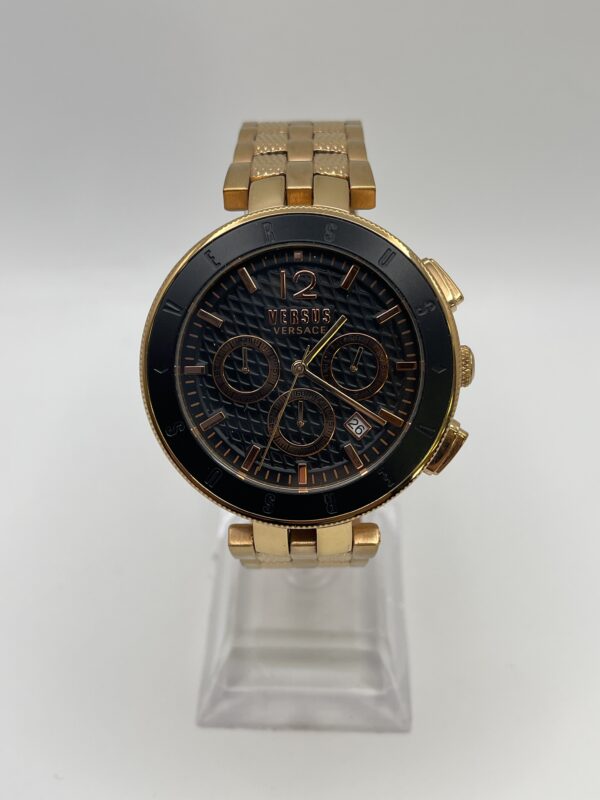 IMG 5869SAMU261224 27 scaled RELOJ VERSACE VERSUS VSP762618 DORADO CON CAJA