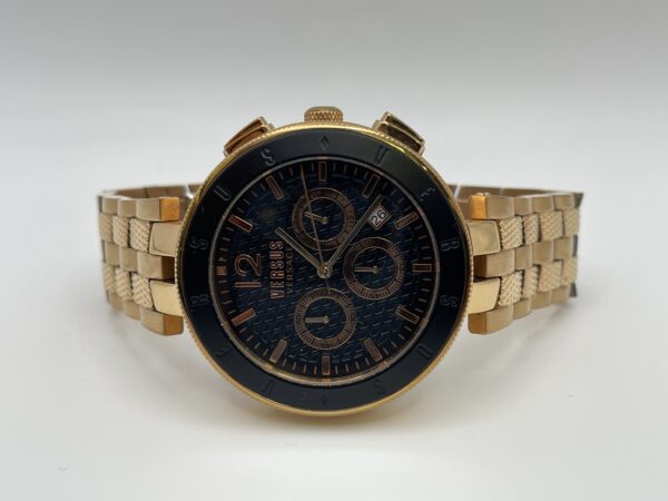 IMG 5869SAMU261224 30 scaled RELOJ VERSACE VERSUS VSP762618 DORADO CON CAJA