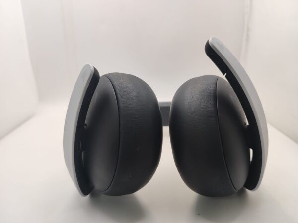 Imagen de WhatsApp 2024 12 05 a las 12.13.00 63b256b9 AURICULARES SONY PULSE ELITE CON CANCELACION DE RUIDO PARA PS5 BLANCO + SOPORTE DE CARGA