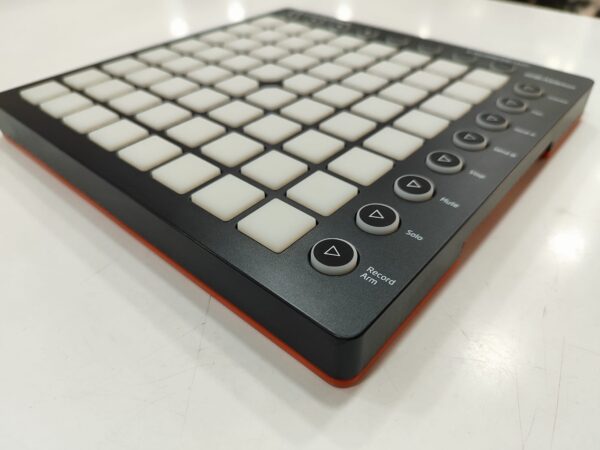 Imagen de WhatsApp 2024 12 19 a las 17.06.05 ca865c52 LAUNCH PAD NOVATION MK2 + CAJA + ACCESORIOS