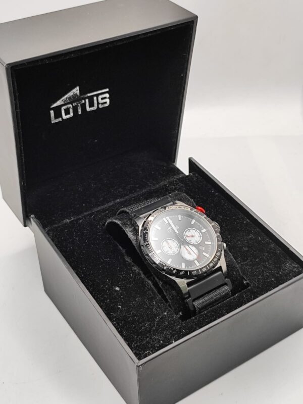 Imagen de WhatsApp 2024 12 20 a las 18.03.08 a92bd137 RELOJ LOTUS 18587 ESFERA NEGRA CORREA TELA + CAJA