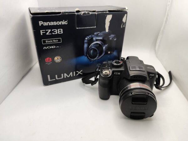 Imagen de WhatsApp 2024 12 20 a las 20.20.52 f48a0af8 CAMARA SEMIREFLEX LUMIX FZ 38 + CAJA + ACCESORIO