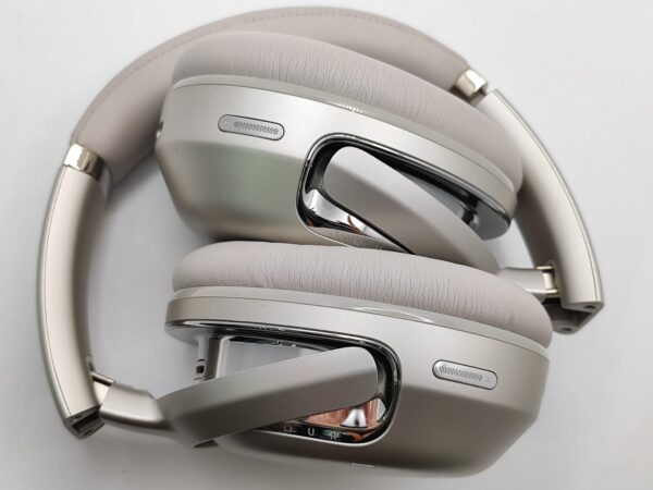 Imagen de WhatsApp 2024 12 21 a las 13.39.31 4614ede1 AURICULARES JBL TOUR ONE M2 CHAMPANG *A ESTRENAR*