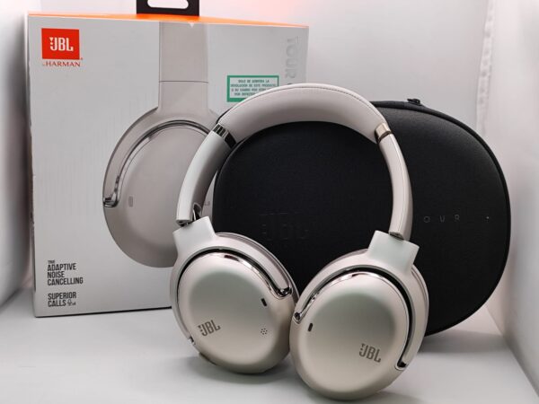 Imagen de WhatsApp 2024 12 21 a las 13.39.32 a6eb2462 AURICULARES JBL TOUR ONE M2 CHAMPANG *A ESTRENAR*