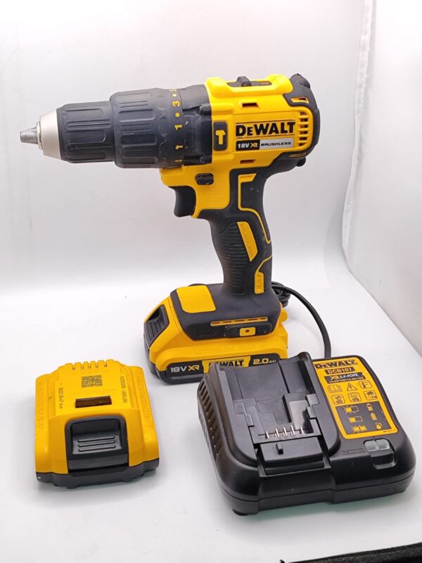 Imagen de WhatsApp 2024 12 23 a las 18.32.29 09f1e891 TALADRO BATERIA DEWALT 18V XR DCD778 AMARILLO NEGRO + MALETIN