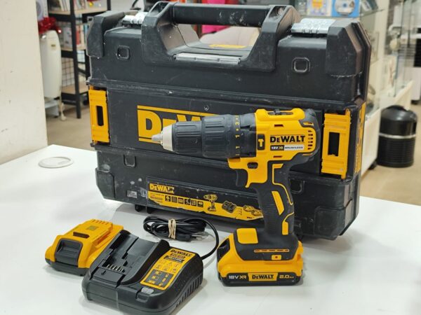 Imagen de WhatsApp 2024 12 23 a las 18.32.29 ed4e434d TALADRO BATERIA DEWALT 18V XR DCD778 AMARILLO NEGRO + MALETIN