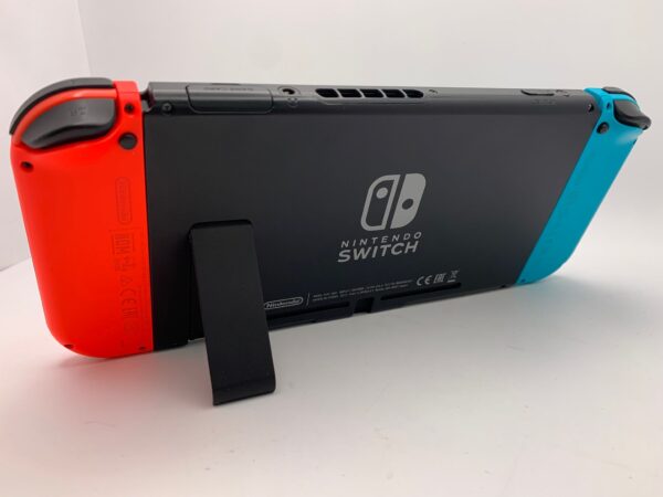 WhatsApp Image 2024 12 02 at 20.22.48 1 CONSOLA NINTENDO SWITCH V2 + FUNDA (NO INCLUYE CARGADOR)