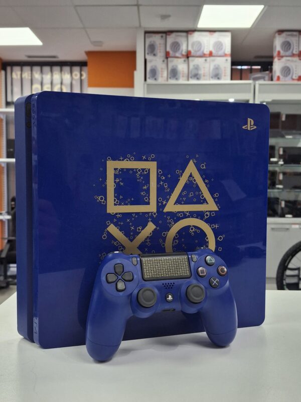 WhatsApp Image 2024 12 04 at 12.29.36 CONSOLA SONY PS4 SLIM 500GB AZUL EDICION DAYS TO PLAY + MANDO + CABLES