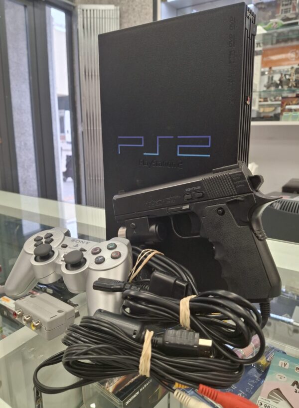 WhatsApp Image 2024 12 14 at 13.32.57 1 CONSOLA PS2 COLOR NEGRO + MANDO + CABLES + ACC