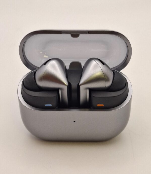 WhatsApp Image 2024 12 16 at 16.52.18 4 AURICULARES SAMSUNG GALAXY BUDS 3 PRO + CAJA + CARGADOR