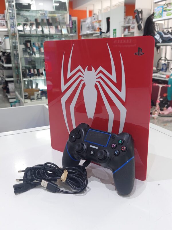 14 U517664 1 CONSOLA PS4 SLIM 1TB SPIDERMAN EDITION + MANDO GENERICO + CABLE