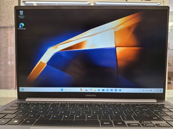 15u519976 5 PORTATIL SAMSUNG GALAXY BOOK4 2023 INTEL CORE I5-120U 8GB/512 GB + CARGADOR