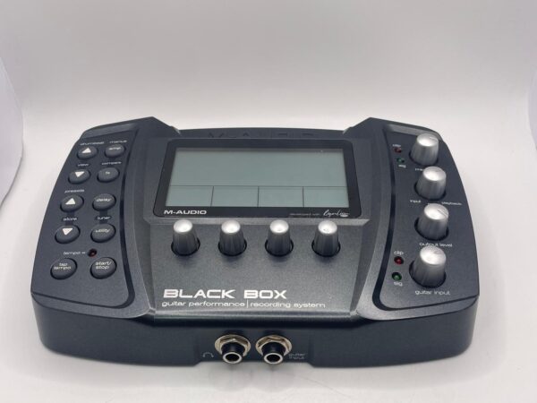 487787 1 GRABADOR MULTIEFECTO M-AUDIO BLACK BOX GUITAR PERFORMANCE + CARGADOR