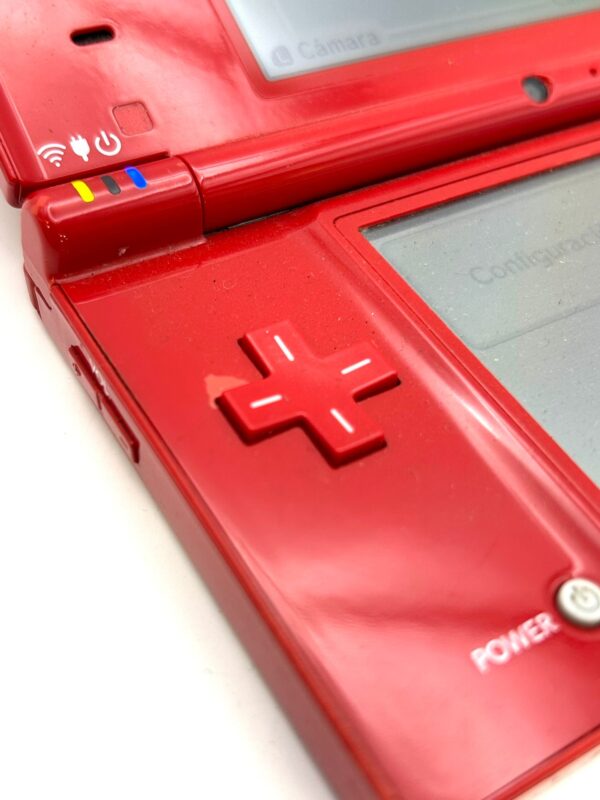 496082 6 CONSOLA NINTENDO DSI ROJA + CARGADOR *SIN LAPIZ*