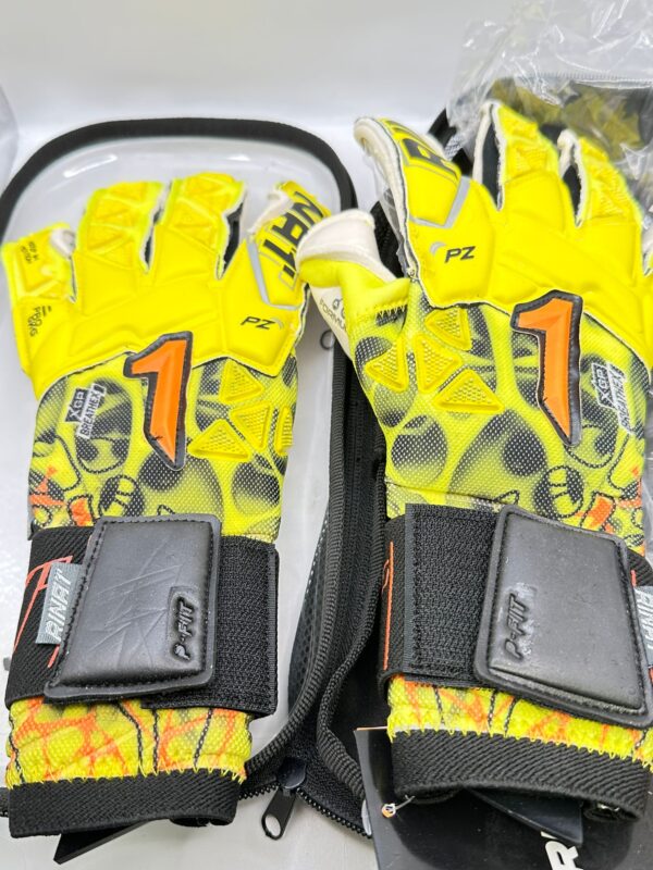 505634 5 GUANTES DE PORTERO RINAT KRATOS SEMI 7 AMARILLO/NEGRO *A ESTRENAR