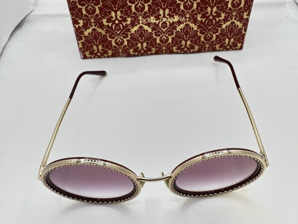 509998 4 GAFAS DE SOL DOLCE GABBANA REDONDAS, CAJA ROJA Y DORADA