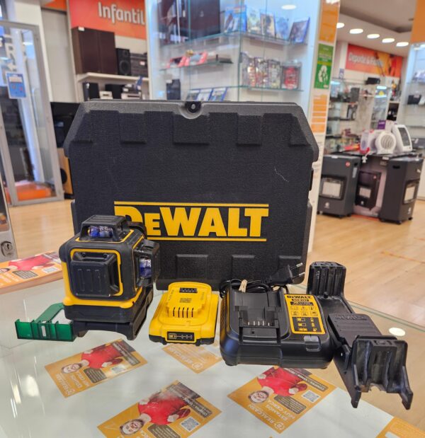 511916 1 scaled NIVEL LASER DEWALT DCLE34031 360 VERDE + BATERIA + CARGADOR + MALETIN