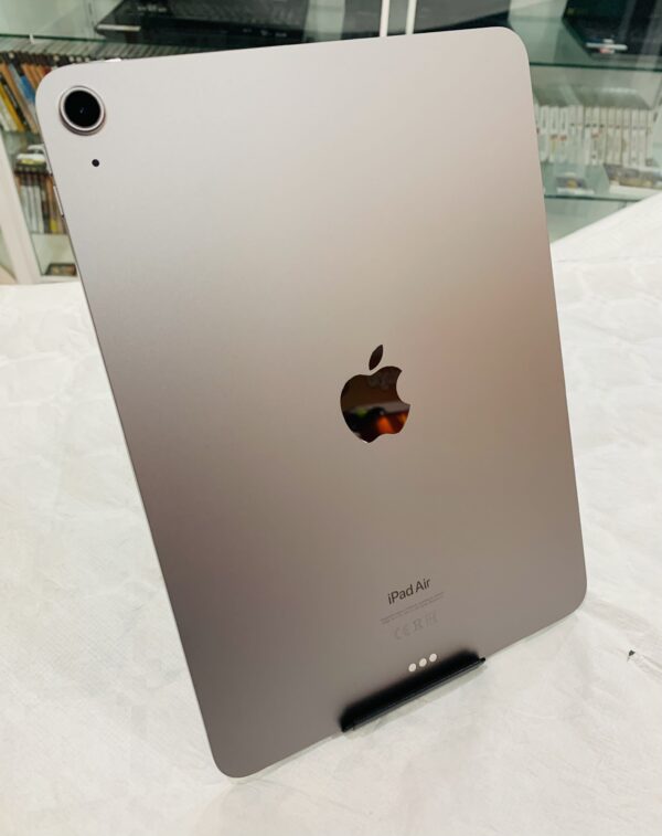 517697 2 scaled TABLET APPLE IPAD AIR 128GB WIFI + CAJA + CABLE DE CARGA *A ESTRENAR*