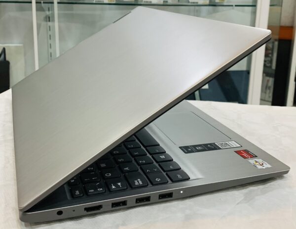 517875 2 PORTATIL LENOVO IDEAPAD 3 15ADA05 AMD ATHLON SILVER 3050U 2.30GHZ 8GB 256GB SSD+CARGADOR