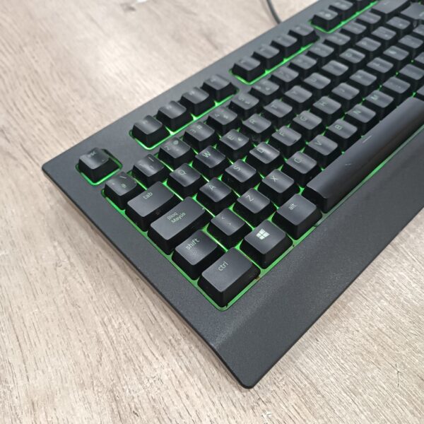 518085 7 TECLADO GAMER RAZER CYNOSA V2