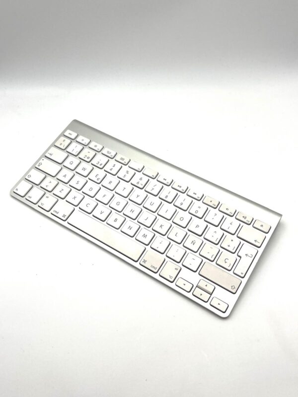 518227 1 APPLE MAGIC KEYBOARD A1314