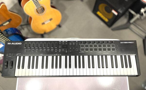 518317 4 TECLADO MIDI M-AUDIO OXYGEN PRO 61 + CABLE