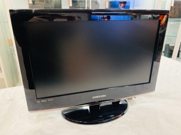 518526 scaled TV SAMSUNG 19" LE19B450C4W (NO INCLUYE MANDO)