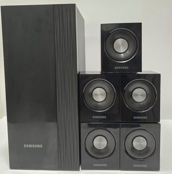 521541 4 REPRODUCTOR DVD SAMSUNG HT C330 + ALTAVOCES 5.1 + MANDO