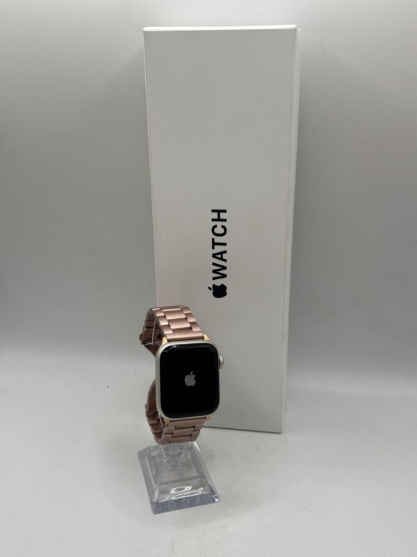 522699 scaled APPLEWATCH SE 2N GEN 40MM CEL CON CAJA Y CARGADOR