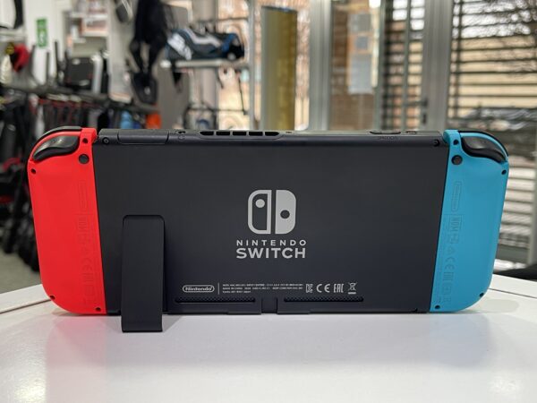 IMG 6607SAMU070125 58 scaled CONSOLA NINTENDO SWITCH 2º GENERACION (HAC-001) CON ACCESORIOS Y FUNDA