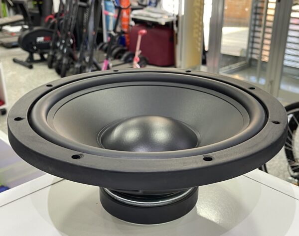 IMG 6985SAMU100125a 34 scaled SUBWOOFER NEGRO 12"