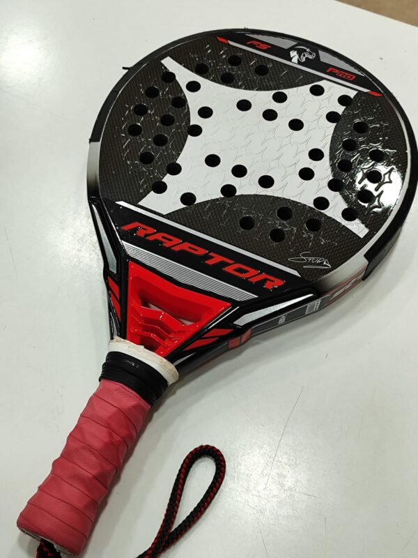 Imagen de WhatsApp 2025 01 02 a las 12.13.08 28f6fd16 PALA DE PADEL STARVIE RAPTOR "STUPA" + FUNDA