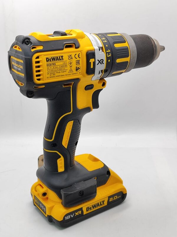 Imagen de WhatsApp 2025 01 08 a las 17.59.44 6f05235a TALADRO BATERIA DEWALT 18 XR DCD 795 + 2 BATERIAS + MALETIN