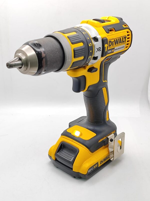 Imagen de WhatsApp 2025 01 08 a las 17.59.44 e723a66c TALADRO BATERIA DEWALT 18 XR DCD 795 + 2 BATERIAS + MALETIN